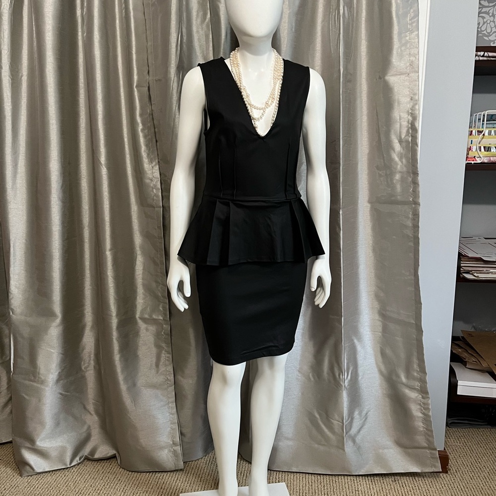 EUC Lovely Day Black Dress M